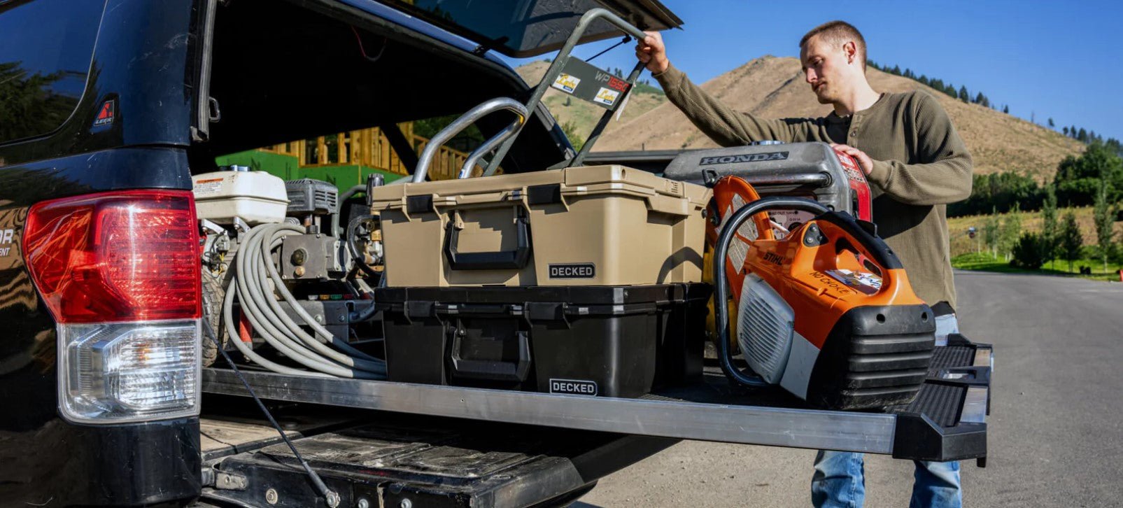 Decked CargoGlide 1500 - Liberty Flag & Specialty