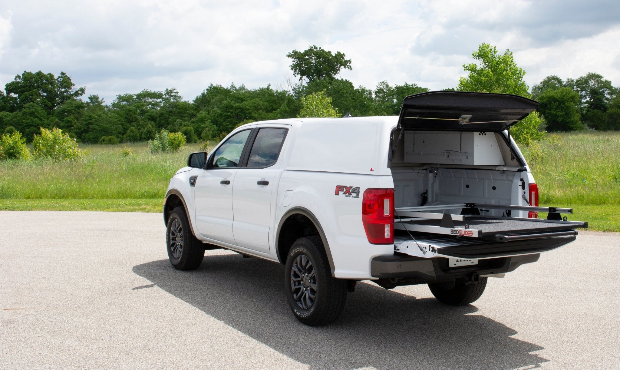 Leer 100SCC Truck Cap - Liberty Flag & Specialty